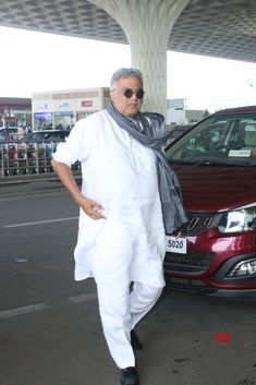 Boney Kapoor Spotted At Mumbai Airport Departure - Gallery

 #BoneyKapoor #Mumbai #Airport