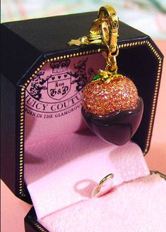 juicy couture chocolate dipped strawberry charm- I have this one Juicy Couture Bracelet, Strawberry Charm, Juicy Couture Charms, Pink Girly Things, Girly Accessories, Everything Pink, Cute Charms, Girly Jewelry, Dream Jewelry