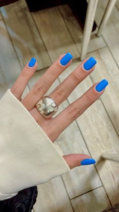 Plain Nails Colors Winter, Plain Squoval Nails, Square Nail Solid Color, Blue Nails Colors, Short Bright Blue Nails, Solid Nail Colour Ideas, Acrylic Nail Plain Color, Soild Nails Colors Summer, Bright Blue Dip Nails