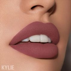 Nude Lipstick Shades, Maquillage Yeux Cut Crease, Matte Nude Lipstick, Lip Makeup Tutorial, Matte Lipsticks