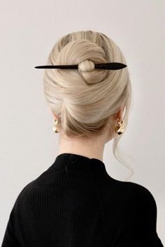 Honey Blonde Hair, Hair Food, Hair Reference, Asian Hair, Interstellar, Elegant Hairstyles, Hair Pin, Hair Art, Bad Hair