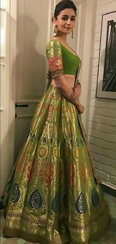 AliA Bhatt Gold Lehenga, Bollywood Outfits, Salwar Designs, Indian Lehenga, Ghagra Choli