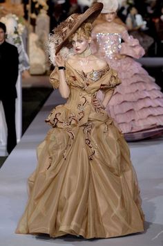 Gaun Abad Pertengahan, 00s Mode, Rococo Fashion, Christian Dior Haute Couture, Dior Haute Couture, Dior Couture, Rococo