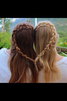 Braids Blonde, Bff Photography, Heart Braid, Best Friend Halloween Costumes, Best Friend Photography, Loose Braids, Best Friend Photoshoot, Halloween Costumes Friends, Best Friends Shoot