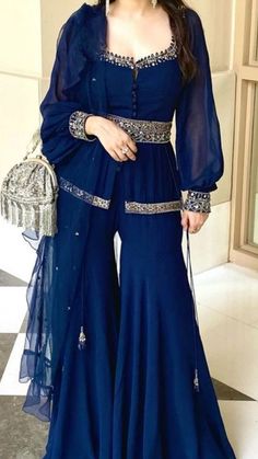 Royal Blue Sharara Suit, Classy Indian Outfits For Women, New Garara Designs, Indian Royal Outfits, Royal Blue Sharara, Blue Garara, Sharara Suit Design, Blue Sharara Suit, Blue Sharara