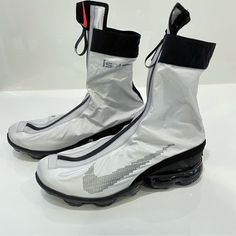 Removable Gator Size 10 Ar8557-001 Metallic Silver/Black-White-Metallic Silver New Without Box White Nike Sneakers For Winter, Nike Reflective Outdoor Sneakers, Nike Outdoor Sneakers With Reflective Details, Functional White Winter Sneakers, Nike Air Vapormax Flyknit, Vapormax Flyknit, Shoes Nike Air, Air Vapormax, Nike Air Vapormax