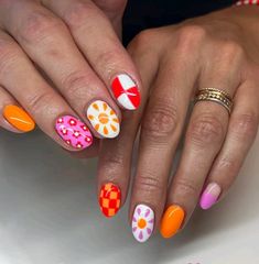 Summer Vacation Nail Ideas, Retro Flower Nails, Palm Springs Nails, Country Acrylic Nails, Retro Nails, Cute Simple Nails, Super Cute Nails, Simple Gel Nails, Summery Nails