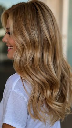 Golden Inspirations: 13 Honey Blonde Hairstyles That Bring the Heat - Inspire Inlet Golden Beachy Blonde Hair, Blond For Fall, Honey Blonde Highlights On Dirty Blonde, Dark Blonde Hair With Golden Highlights, Warm Blonde Highlights On Dark Hair, Honey Gold Highlights, Honey Dirty Blonde Hair, Warm Blonde Balayage Honey, Natural Golden Blonde Hair