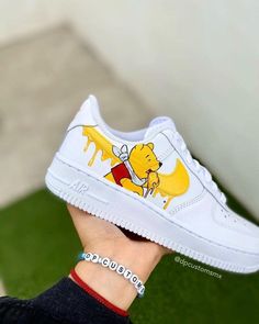 The perfect gift for friends, family, that special someone, or yourself ✨ - Exactly as shown in the pictures. - Brand New & Authentic. 💯 - Hand Painted with attention to detail. 👨‍🎨 - Waterproof and Flexible. ❤️ - Unisex model. Please refer to the Size Chart. - Free Worldwide Shipping. ✈︎ Winnie The Pooh Shoes, Shoe Artwork, Af1 Custom, Af1 Shoes, Diy Sneakers, Youthful Design, Custom Nike Shoes, Unique Sneakers, Air Force 1 Custom