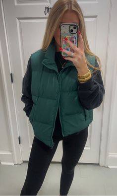 Teal Puffer Vest Outfit, Outfits With Green Vest, Modest School Fits, Green Puffer Vest Outfit, Green Vest Outfit, Green Puffer Vest, Green Puffer, Vest Outfit, Cool Winter