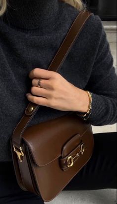 Sacs Tote Bags, Gucci Horsebit, Kelly Bag, Designer Crossbody, Monica Bellucci, Pretty Bags, Money Bag, Mode Inspo, Brown Bags