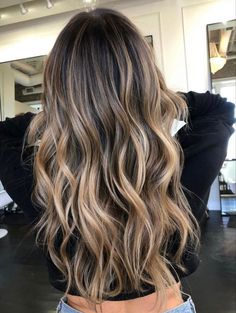 Cool Toned Balayage Brunette Blonde, Sandy Blonde Balayage On Dark Hair, Burnette For Spring, Highlights Root Smudge, Light Baylage Brunette, Balayage Layered Hair, Bolyoge Hair Balayage Brown Blonde, Dark Brown Hair Blonde Balayage, Dark Hair Blonde Balayage