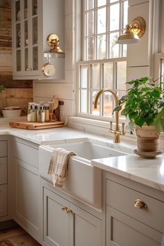 Kitchen Sink Material & Installation Tips for Your Next Home Reno