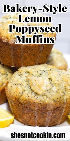 Lemon poppyseed muffins on a white plate with sliced lemons. Poppy Seed Muffins Healthy, Lemon Poppyseed Muffins Easy, Lemon Poppy Muffins, Poppy Seed Muffin Recipe, Lemon Poppy Seed Muffins Recipe, Lemon Muffin Recipes, Poppyseed Muffins, Lemon Poppy Seed Muffins, Seed Muffins