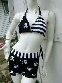 Cool Skull Bathing Suit, Alt Swimsuit Aesthetic, Alt Bathing Suits, Emo Swimwear, Punk Swimsuit, Alt Swimsuit, Grunge Swimsuit, Goth Swimwear, Goth Swimsuit