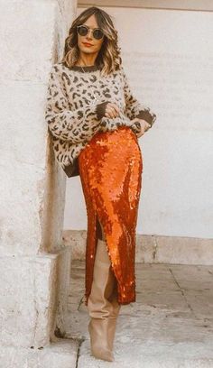 Orange Outfits, Sequin Outfit, Mode Boho, Glitter Girl, Inspiring Women, Cooler Look, Personal Brand, Mode Vintage