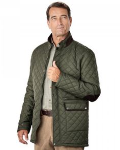 Veste de chasse matelassée pour homme en coloris kaki. Une veste style parka qui sera élégante pour la campagne comme pour la ville. À découvrir dans le catalogue L'Homme Moderne sur catalogues.fr Outdoor Jackets, Mens Outdoor Jackets, Functional Clothing, Wax Jackets, Women Magazines, Suit Shirts, Men's Coats & Jackets, Trainer Boots, Sweaters Knitwear