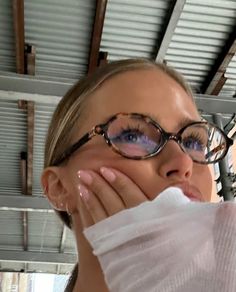 Beauty Esthetics, Spoiled Daughter, Micro Trends, Glasses For Oval Faces, Glasses For Round Faces, Girl Glasses, Nerdy Glasses, Miu Miu Glasses, Funny Glasses