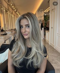 Blonde Dimensional Hair, Fall Blonde Hair Color, Blonde Hair With Roots, Wedding Hair Colors, Fall Blonde Hair, Bronde Hair, Low Maintenance Hair, Blonde Hair Inspiration, Balayage Hair Blonde