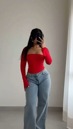 #denim #jeans Clean Latina Outfits, Dominican Parade Outfit Ideas, Outfit Ideas For Thick Thighs, College Party Outfit, Outfit Inspo Casual, Looks Party, Looks Street Style, Classy Casual Outfits