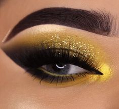 Black And Yellow Eyeshadow, Hufflepuff Makeup Looks, Yellow Prom Makeup, Hockey Makeup, Yellow And Black Makeup, Black And Yellow Makeup, Yellow Smokey Eye, Sliver Makeup, Color Guard Makeup