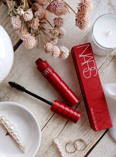 Mascara Product Photography Ideas, Mascara Product Photography, Makeup Photography Ideas, Nars Mascara, Makeup Products Photography, Alat Makeup, Iconic Beauty, Mascara Tips