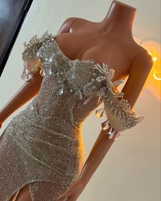 the enchanted dress 3 Masquerade Party Dress, Enchanted Dress, Flower Prom Dress, Matric Dance, Sparkly Prom Dresses, Classy Prom Dresses, Homecoming Dresses Tight, Womens Wedding Dresses, Elegant Prom Dresses