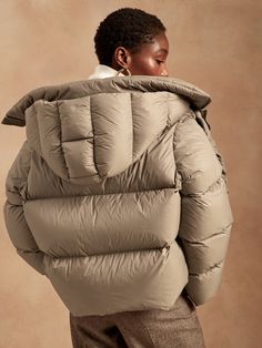 Icy wonderlands are no match for this warm and cozy puffer jacket.  With recycled down for maximum warmth, our water-repellent style reduces environmental impact while beautifying cool winter climes.  WARMEST: Fully lined and insulated with 100% recy Mens Puffer Coat, Puffy Jacket Women, Oversized Puffer Jacket, Winter Outfits Warm, Mens Down Jacket, Cool Winter, Winter Puffer Jackets, Layering Outfits, Puffy Jacket