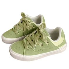 Light Green Sneakers, Dark Green Sneakers, Light Green Shoes, Green Platform Shoes, Summer Y2k Outfits, Trendy Aesthetic Outfits, Skater Sneakers, Green Y2k, Sneakers Green