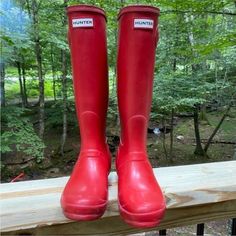 Hunter Red Rain Boots Or For Snow. Worn A Few Times Still Look Brand New Water Proof Tall Size 5 Hunters Red Outdoor Boots With Red Sole, Red Wellies, Red Hunter Boots, Hunter Refined, Red Rain Boots, Black Hunter Boots, Red Hunter, Fancy Fits, Rain Boots Women