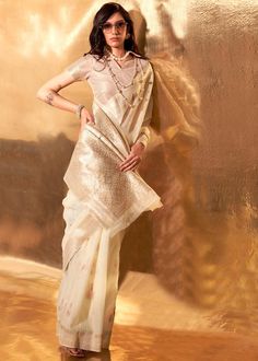 A woven cotton silk saree is a stunning and elegant garment that combines the best of both worlds - cotton's comfort and durability and silk's luxury and sheen. --------------------------------- S A R E E ● D E T A I L S --------------------------------- ● Fall and Edging : Done ● Tassel : See in Option ● Petticoat : On request Extra Charges ● Drapping Saree (Ready to wear) : On Request Extra Charges ● Blouse : Matching Unstitched Piece (See in option) ● Occasion : Wedding, Party, Festive, Function ● Type: Bollywood ● Includes : 1 Saree, 1 Blouse Piece ● Saree length : 5.5 meter ● Blouse piece : 0.8 meter ● Wash Instruction:- Dry Clean Only Premium quality Product with Fine Finishing 🎁      Gift for Women This lovely Weaving Linen Saree makes for a fantastic gift for your special and love Drapping Saree, Kurti Wedding, Saree Ready To Wear, Draping Styles, Brocade Blouse, Cotton Silk Saree, Saree Gown, Silk Style, Linen Saree