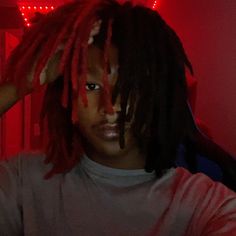 Pfp Masculine, Red And Black Dreads, Nonchalant Dreadhead, Red Dreads, Red Bangs, Dread Heads, Black Dreads, Dread Styles