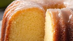 Limoncello Cake Recipe, Italian Limoncello, Limoncello Cake, Cheese Pound Cake, White Cake Recipe, Cream Cheese Pound Cake, Pound Cake Recipe, Chocolate Cream Cheese, Lemon Pound Cake