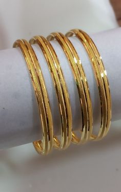 Jewelry Designs Gold, Cnc Bangles, Gold Jewelry Designs, Unique Gold Jewelry, Tikka Designs