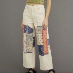 Nwt Urban Outfitters Bdg Benni Bandana Patchwork Wide Leg Jean Size 28 White Patchwork Bottoms For Spring, Casual White Bottoms With Patchwork, Casual White Patchwork Bottoms, Urban Outfitters White Cotton Bottoms, Urban Outfitters White Wide Leg Bottoms, White Bottoms With Pockets By Urban Outfitters, White Wide Leg Bottoms From Urban Outfitters, Trendy White Patchwork Bottoms, Trendy White Bottoms With Patchwork