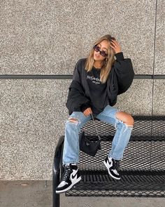 Outfits With Jordan 1s Fashion Styles, Skater Girl Outfits, Jordan Outfits, Tomboy Style Outfits, Indie Outfits, Ford Gt