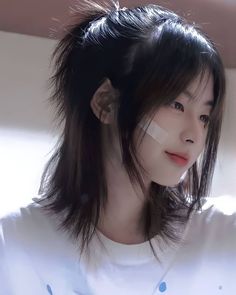 Ponytail Wolfcut, Shot Hair Girl Hairstyles, Kawaii Haircuts, Short Hair Styles Korea, Fesyen Rambut Pendek, Tomboy Haircut, Tomboy Hairstyles, Short Hair Tomboy, Hair Style Korea