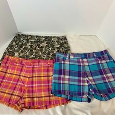 Pre-owned Arizona Jean Co Girls Shorts Size 14 Plus Plaid and Camo 3 Pair Shorts Lot.  These are 100% cotton and lightweight shorts.  I ship the next business day. All three pair measure: waist across front-16" inseam -3.5" Multicolor Cotton Bottoms For School, Multicolor Cotton School Bottoms, Multicolor Short Bottoms For School, Camo Jean Shorts, Casual Plaid Bottoms With Built-in Shorts, Plaid Shorts Pj, Plaid Bottoms With Built-in Shorts, Measure Waist, Camouflage Military Cotton Shorts