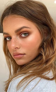 Neutral Makeup Ideas, Beachy Makeup, Engagement Photo Makeup, Neutral Makeup Look, Ball Makeup, Beach Makeup, Makeup Looks For Green Eyes, Wedding Makeup For Brown Eyes, Cute Eyeshadow Looks