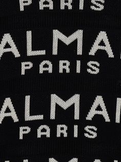 Pull à mélange de coton avec le logo Jacquard, le cou d'équipage, les manches longues.BalmainPull de logo entièrement surFidèle à la taille Balmain Jeans, Balmain Men, Barbour Steve Mcqueen, Balmain Paris, Golden Goose Sneakers, Pierre Balmain, Crossbody Tote Bag, Luxury Shop, French Design