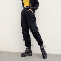 Fashion Overalls, Hip Hop Trousers, Hip Hop Pants, Cargo Pants Outfit, Pant Trends, Casual Joggers, Black Cargo Pants, Overalls Pants, Estilo Hip Hop