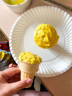 flashlight cupcake cones recipe Bible School Snacks, Cake Cones, Camp Vbs, Camping Theme Party, Kids Camping