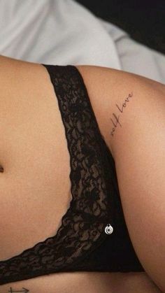 Pelvis women tattoo Lucky You Tattoo Pelvis, Panty Line Tattoos For Women, Small Pelvic Tattoos Women, Tattoo En La Pelvis, Dainty Hip Tattoos Women, Pelvic Bone Tattoo, Pelvis Tattoos Women, Pelvis Tattoo, Small Hip Tattoo