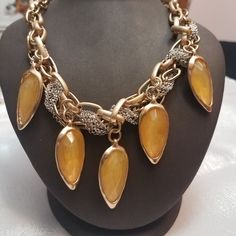 Chunky Necklace With Goldtone And Golden Yellow Stones. Trendy Yellow Chain Necklace, Trendy Yellow Metal Jewelry, Trendy Yellow Chain Jewelry, Yellow Metal Party Necklace, Yellow Stone, Chunky Necklace, Golden Yellow, Gold Yellow, Womens Jewelry Necklace