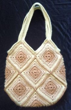 Handmade pink and cream granny square crochet tote bag with a cotton lining   ♡Height (from the bottom to the top peak): 29.5cm ♡Width: 29.5cm  ♡Handle height (fron the top peaks): 20cm approx.  ♡sophisticated pink and cream crochet tote bag  ♡Poly-cotton lining  ♡100% Premium acrylic yarn  ♡Vegan 🌱  ♡Yarn and lining are both machine washable, however I recommend hand washing only  Free UK shipping! #pink #handmade #crochet #tote #totebag Cream Granny Square, Granny Square Bag, Crochet Sunflower, Crochet Tote Bag, Square Crochet, Crochet Items, Crochet Tote, Crochet Purses, Beautiful Crochet