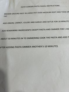 a piece of paper with instructions on how to make pizza in italian and other languages