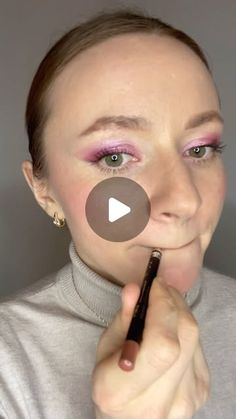 HelenSweetStar on Instagram: "Easy Lip Liner 🫶 #liplinerhack #makeuphacks #beauty #diybeauty #lipmakeup #makeup #beautyhacks #lipstick #reels" Lip Liner, Diy Beauty, Beauty Health, Makeup Tips, Beauty Hacks, Hair Makeup, Health And Beauty