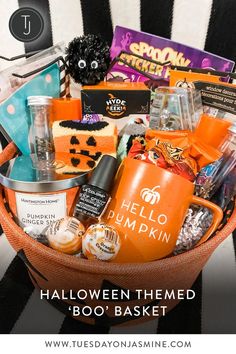 Halloween themed gift basket with an orange mug, candy, nail polish, toys, candles and snacks Halloween Raffle Basket Ideas, Diy Halloween Basket, Boo Your Neighbors, Homemade Housewarming Gifts, Halloween Prizes, Fundraiser Baskets, Spooky Halloween Gifts