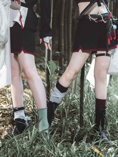 Green & Black / Red & Black Socks Harajuku Style Black Knee-high Socks, Black Fitted Harajuku Socks, Black Knee-high Socks For Cosplay, Fitted Black Harajuku Socks, Black Stockings For Cosplay In Winter, Princess Chronicles, Kawaii Pajamas, Punk Tops, Kawaii Hat