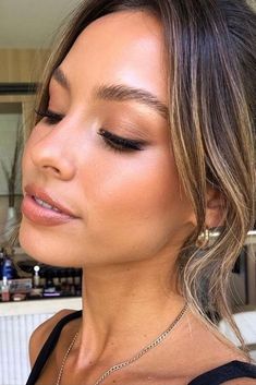 Simple Natural Makeup, Brows Natural, Soap Brows, No Make Up Make Up Look, Natural Makeup Ideas, Makeup Glowy, Simple Makeup Natural, Eyebrow Trends, Classy Makeup